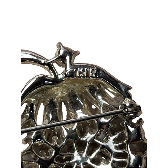 Vintage Lisner Green Blue AB Rhinestone Brooch Strawberry Signed - Picture 5 of 7